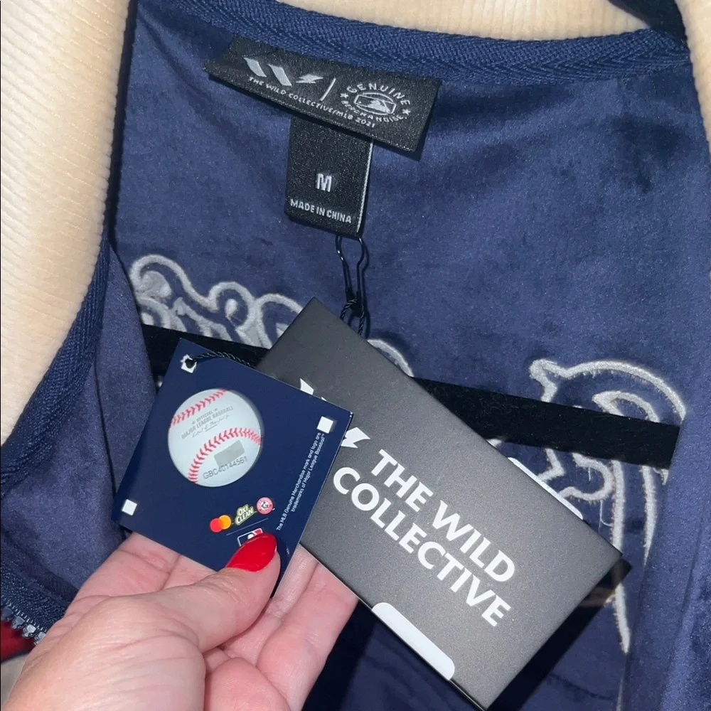 ATL Braves Navy and Red Corduroy Cropped Bomber Jacket - Picture 5 of 6